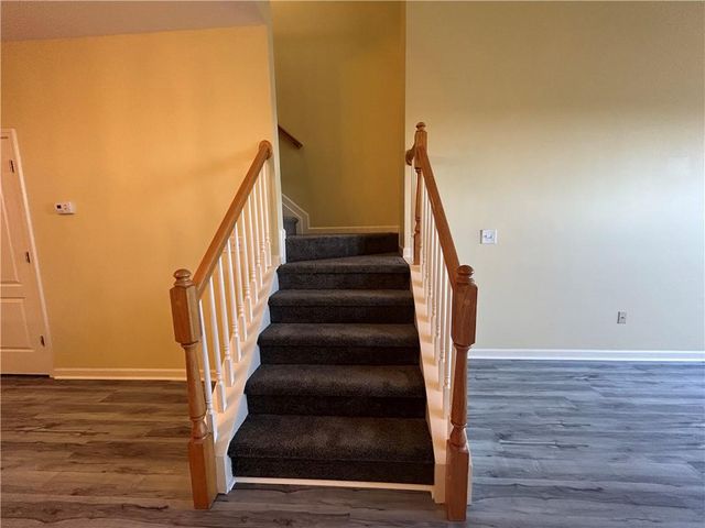 1992 Hoods Fort Circle NW 22, Kennesaw, GA 30144