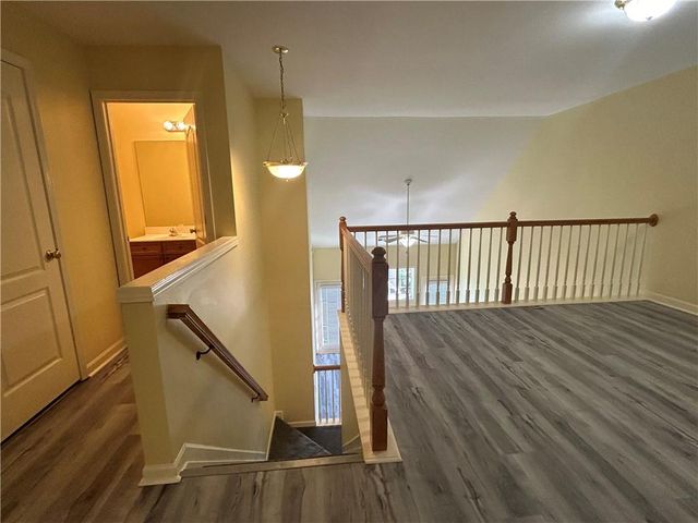 1992 Hoods Fort Circle NW 22, Kennesaw, GA 30144