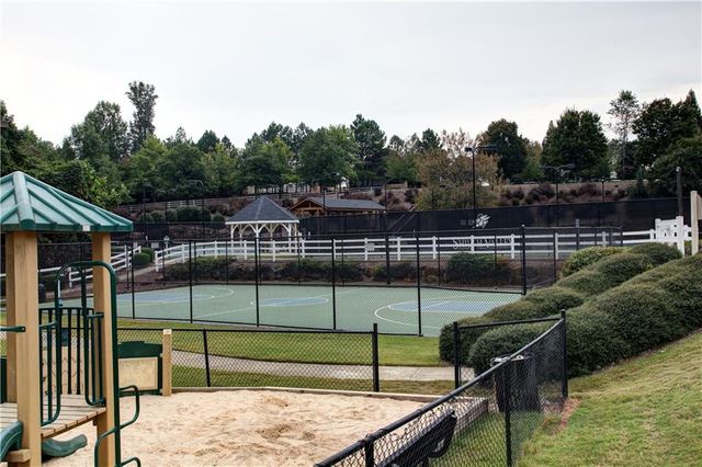 1992 Hoods Fort Circle NW 22, Kennesaw, GA 30144