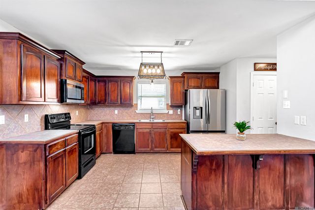 11553 Mary Lee Dr, Denham Springs, LA 70726