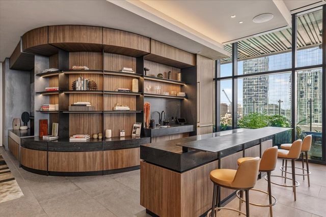 610 Davis ST 1909, Austin, TX 78701