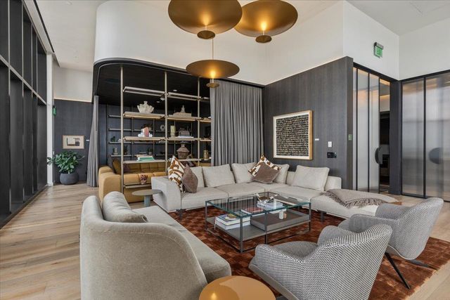 610 Davis ST 1909, Austin, TX 78701
