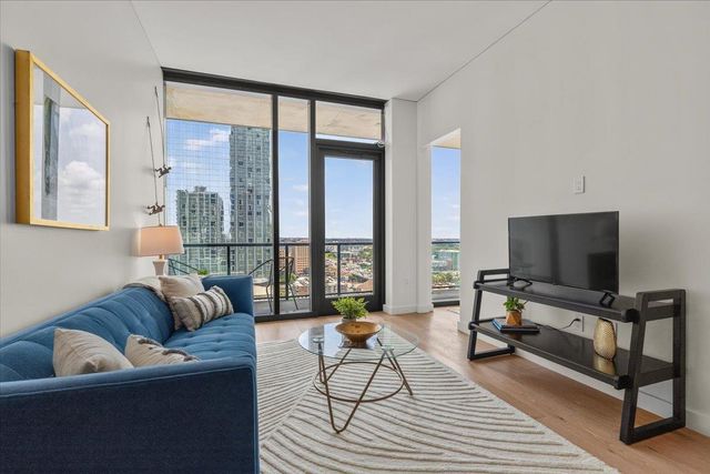 610 Davis ST 1909, Austin, TX 78701