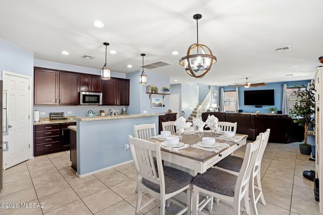 211 E Refuge Loop, Vail, AZ 85641