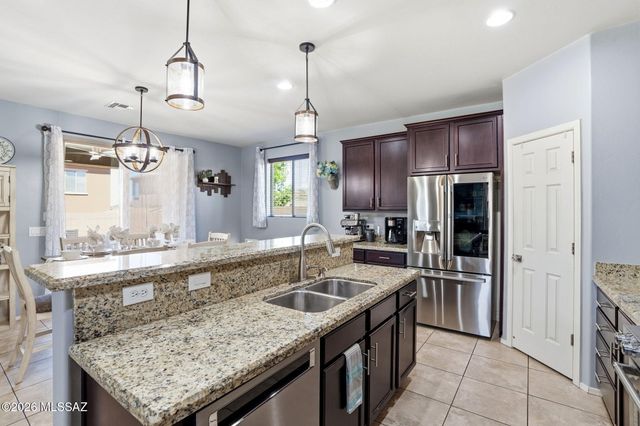 211 E Refuge Loop, Vail, AZ 85641