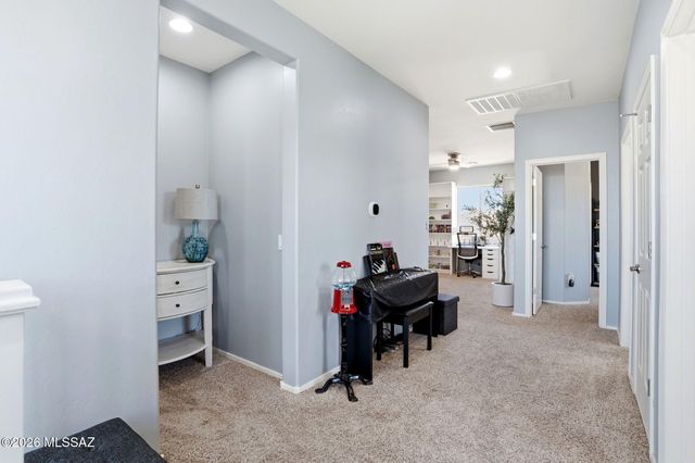 211 E Refuge Loop, Vail, AZ 85641