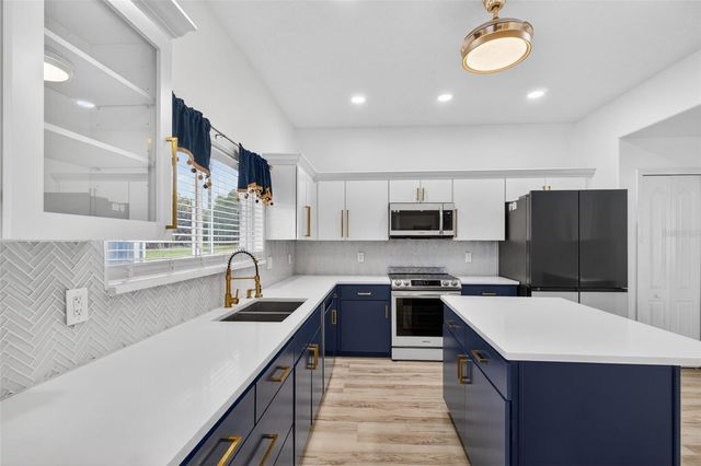 15162 SPINNAKER COVE LANE, Winter Garden, FL 34787