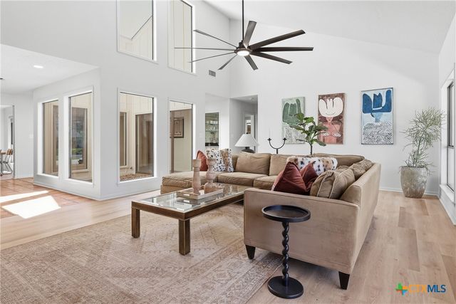 118 Santa Fe, Victoria, TX 77904