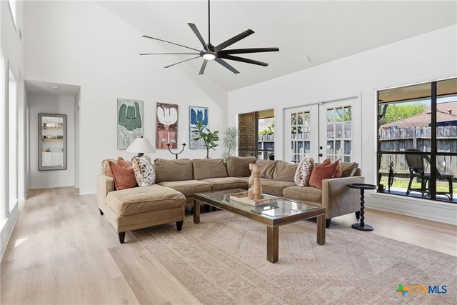 118 Santa Fe, Victoria, TX 77904