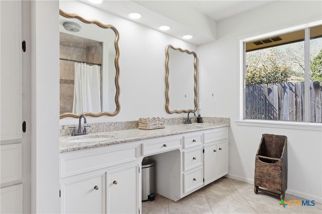 118 Santa Fe, Victoria, TX 77904