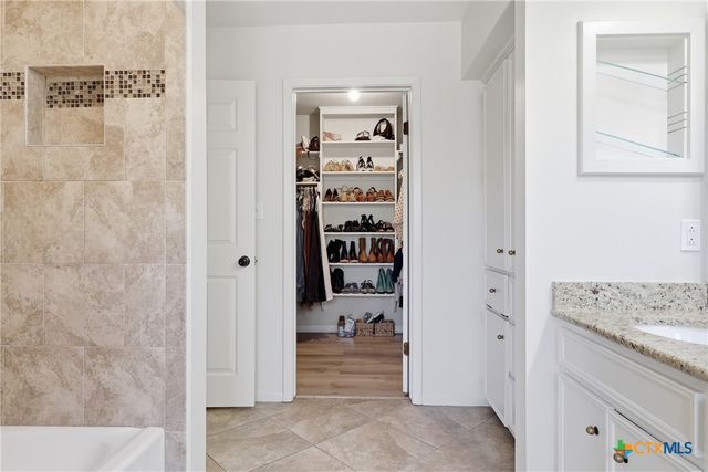 118 Santa Fe, Victoria, TX 77904