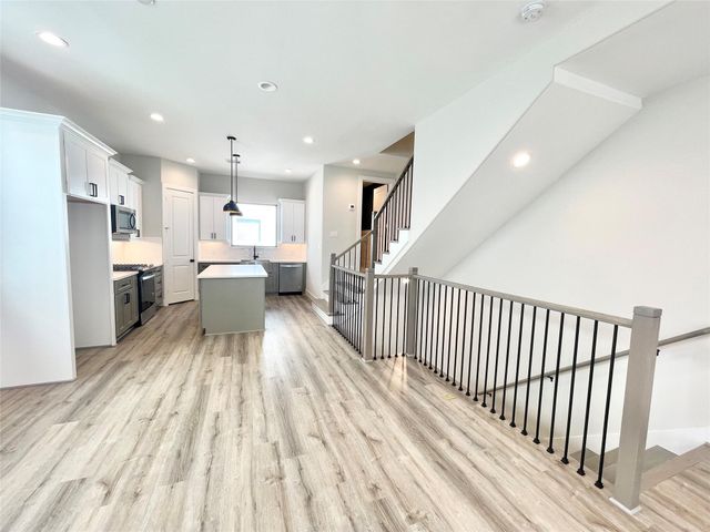 3716 Creekmont Gardens Lane, Houston, TX 77091