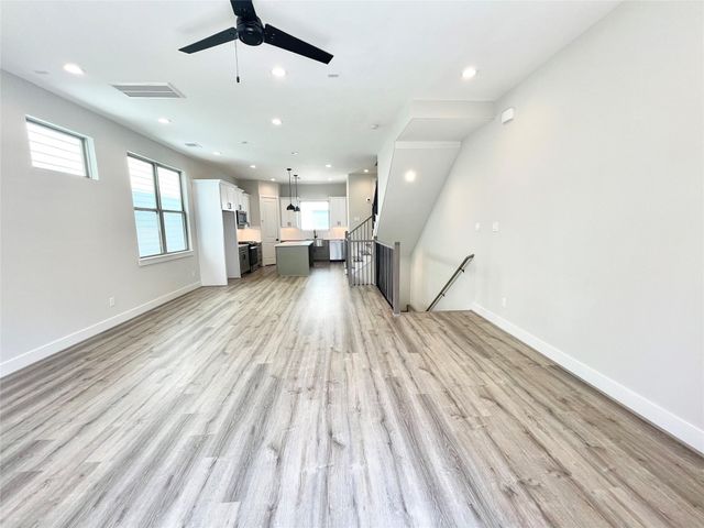 3716 Creekmont Gardens Lane, Houston, TX 77091
