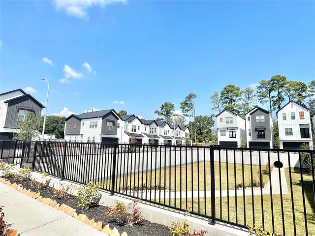 3716 Creekmont Gardens Lane, Houston, TX 77091
