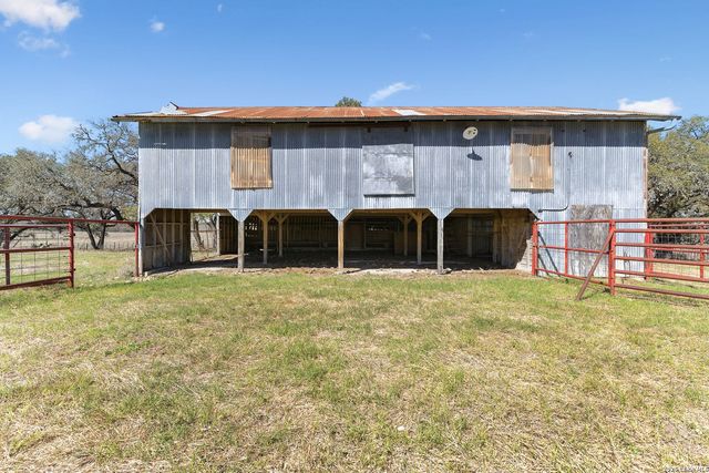 0009 Clearwater, Comfort, TX 78013