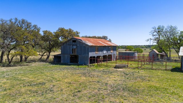 0009 Clearwater, Comfort, TX 78013