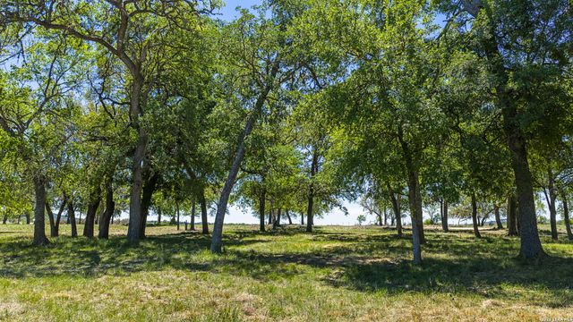 0009 Clearwater, Comfort, TX 78013