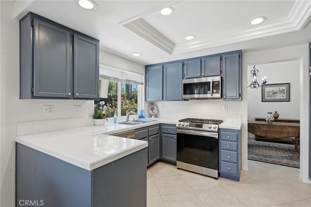 39710 Almansa Court, Murrieta, CA 92562