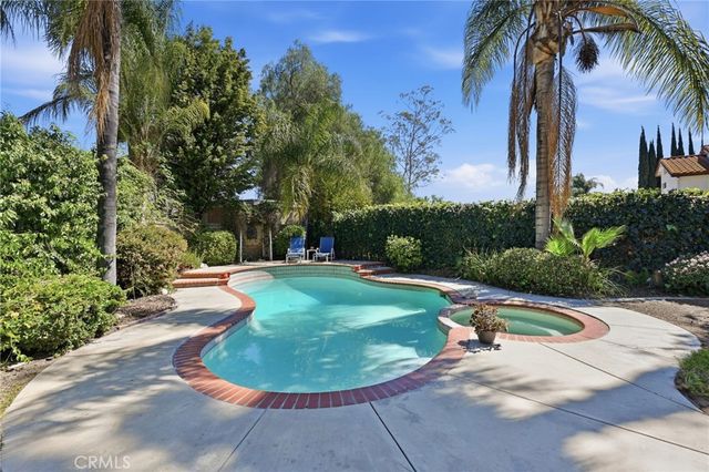 39710 Almansa Court, Murrieta, CA 92562