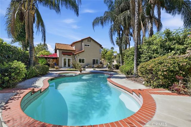 39710 Almansa Court, Murrieta, CA 92562