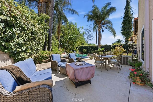 39710 Almansa Court, Murrieta, CA 92562