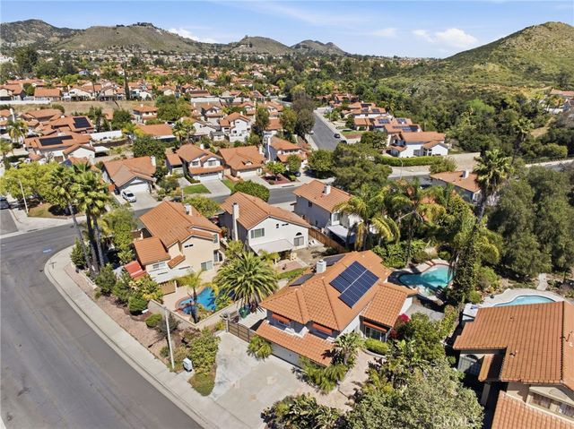 39710 Almansa Court, Murrieta, CA 92562