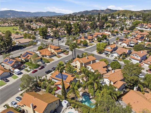 39710 Almansa Court, Murrieta, CA 92562