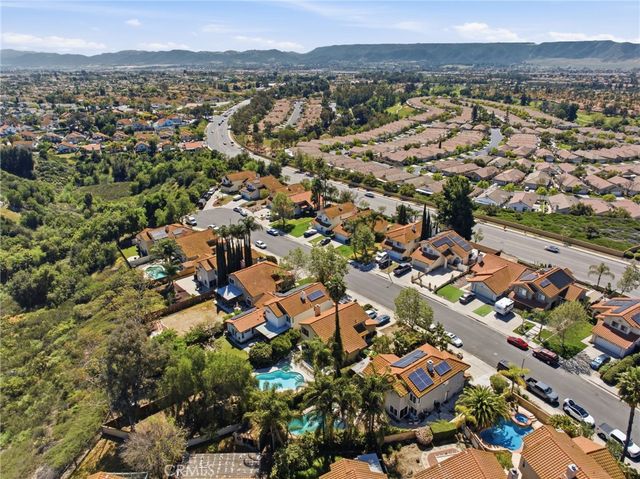 39710 Almansa Court, Murrieta, CA 92562