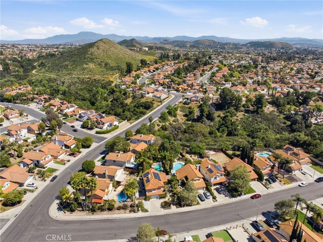 39710 Almansa Court, Murrieta, CA 92562