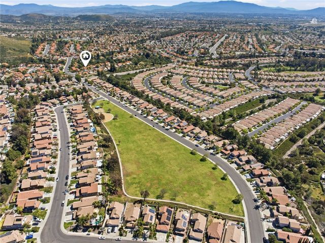 39710 Almansa Court, Murrieta, CA 92562