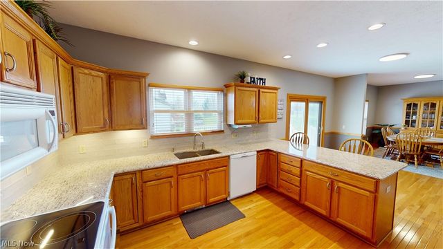 1312 Sunset Way Circle, Kent, OH 44240