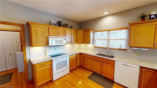 1312 Sunset Way Circle, Kent, OH 44240