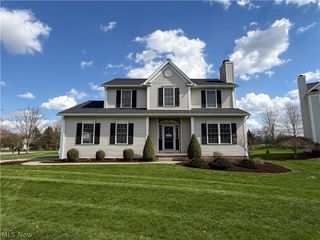 1312 Sunset Way Circle, Kent, OH 44240