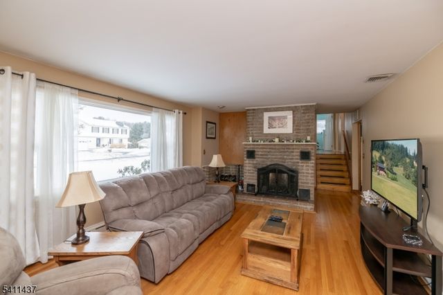 100 Eyland Ave, Roxbury Twp., NJ 07876