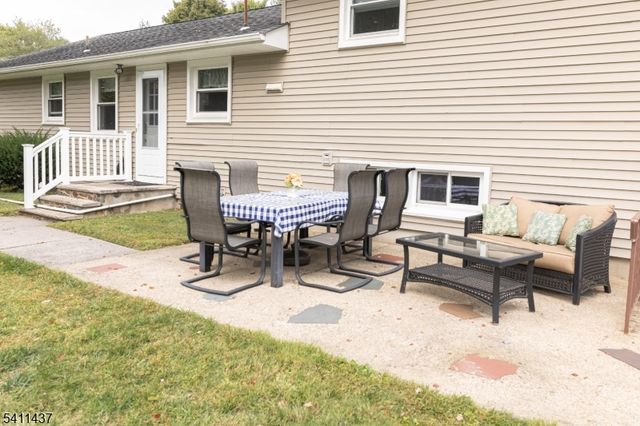 100 Eyland Ave, Roxbury Twp., NJ 07876