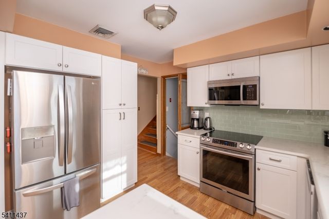 100 Eyland Ave, Roxbury Twp., NJ 07876