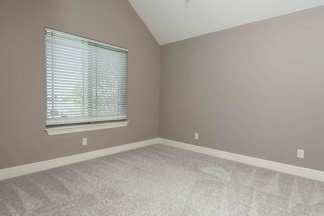 1382 S Cumberland Avenue, Republic, MO 65738