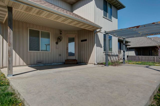 1382 S Cumberland Avenue, Republic, MO 65738