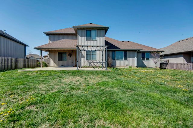 1382 S Cumberland Avenue, Republic, MO 65738