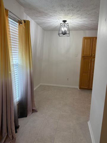 1310 Louisville Road 20, Frankfort, KY 40601