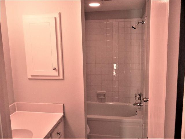 6552 N Meridian Avenue 105, Oklahoma City, OK 73116