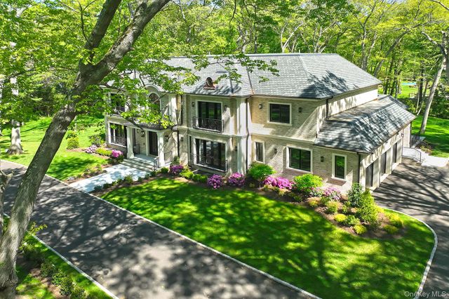 20 Knollwood Road, Brookville, NY 11545