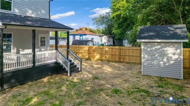 318 Irving St, Petersburg, VA 23803