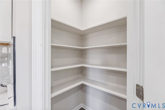 318 Irving St, Petersburg, VA 23803