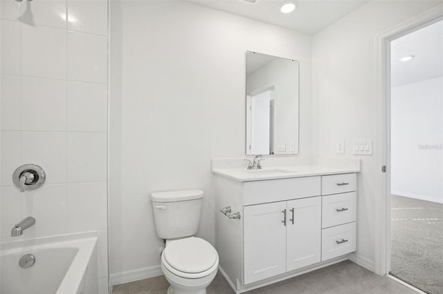 698 MUHLY STREET, Lady Lake, FL 32159