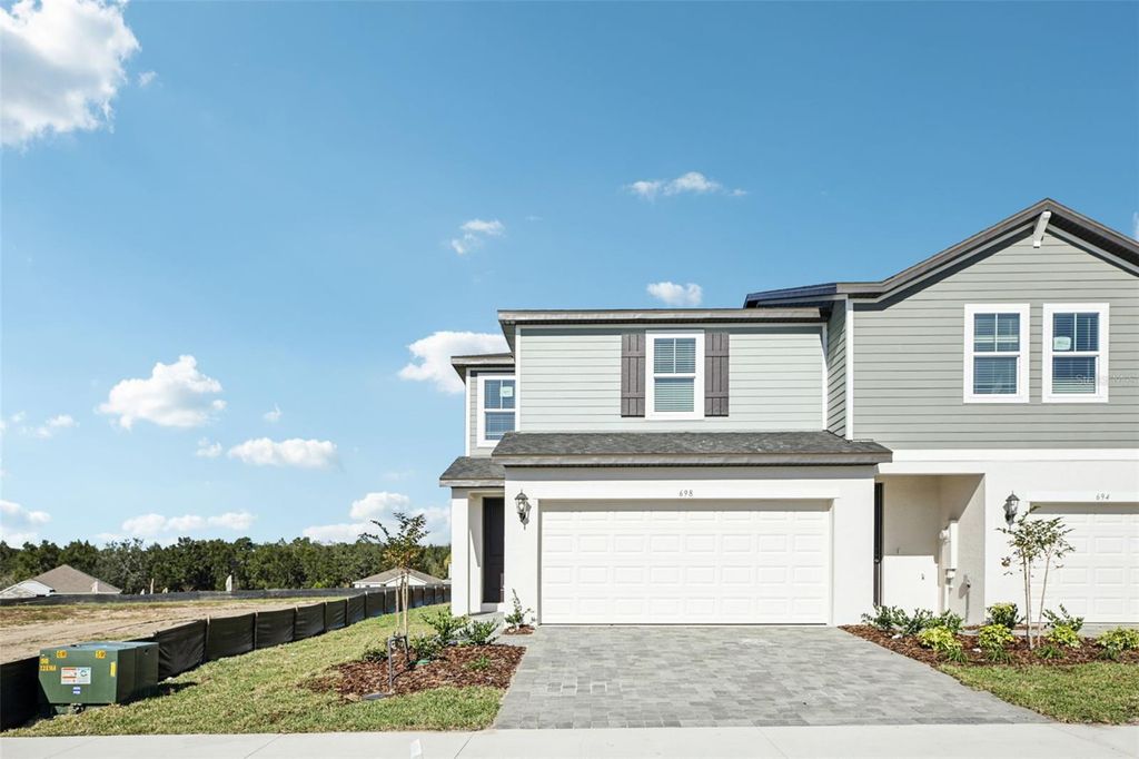 698 MUHLY STREET, Lady Lake, FL 32159