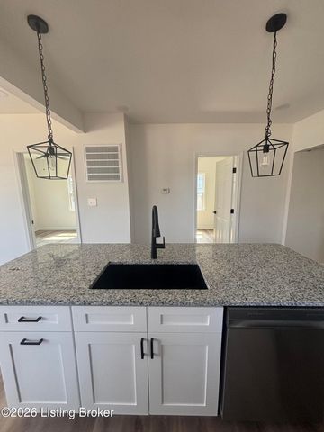 4120 Hazelwood Ave, Louisville, KY 40215