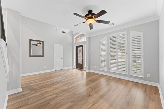 3207 Scenic Elm Street, Houston, TX 77059