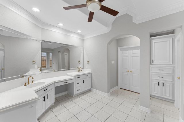 3207 Scenic Elm Street, Houston, TX 77059