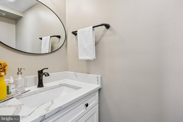 30 HAMILTON AVE, Frederick, MD 21701